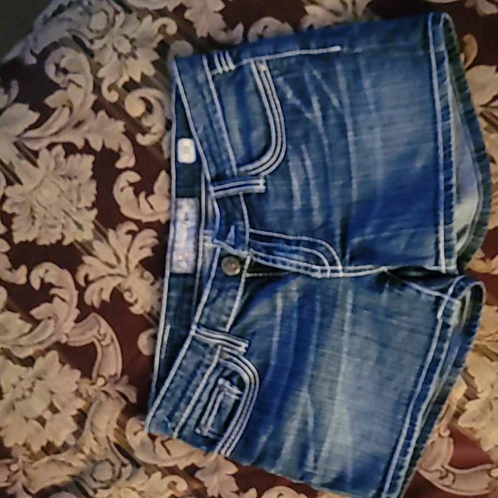** PRICE REDUCTION ** BKE SHORTS